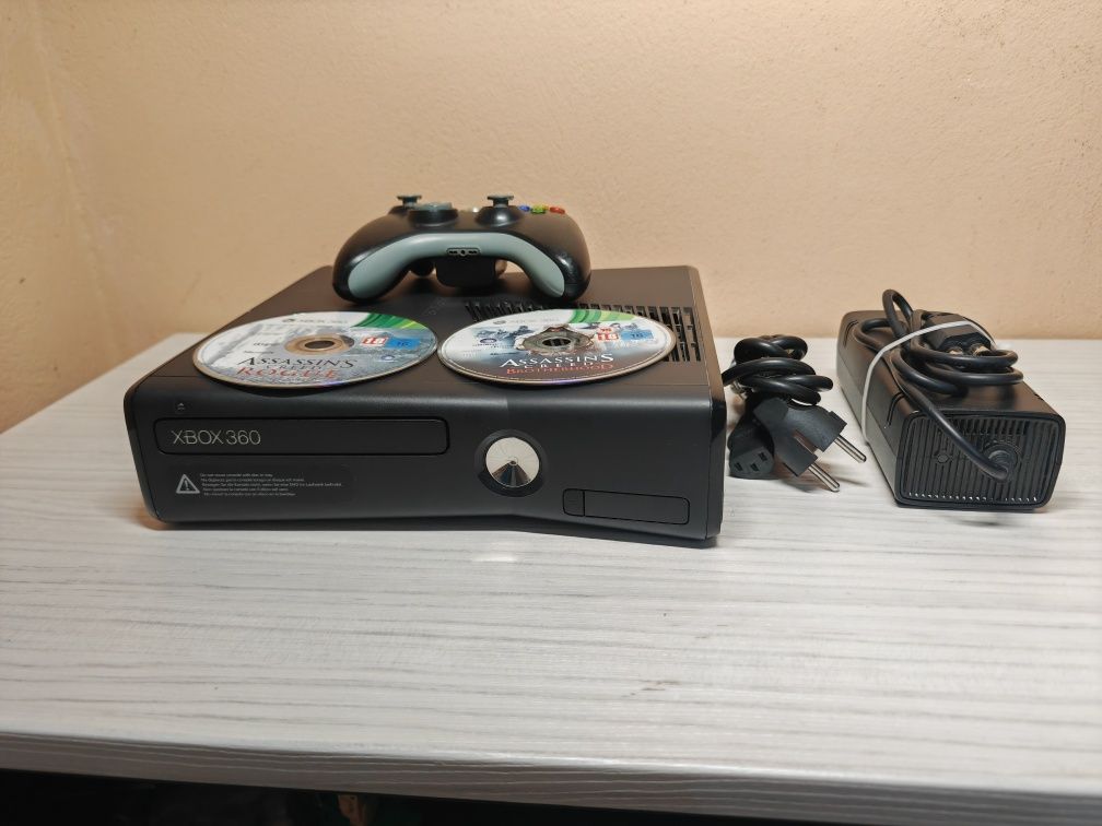 Vând xbox 360 slim Impecabil