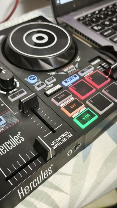 Consola DJ Hercules inpulse 200