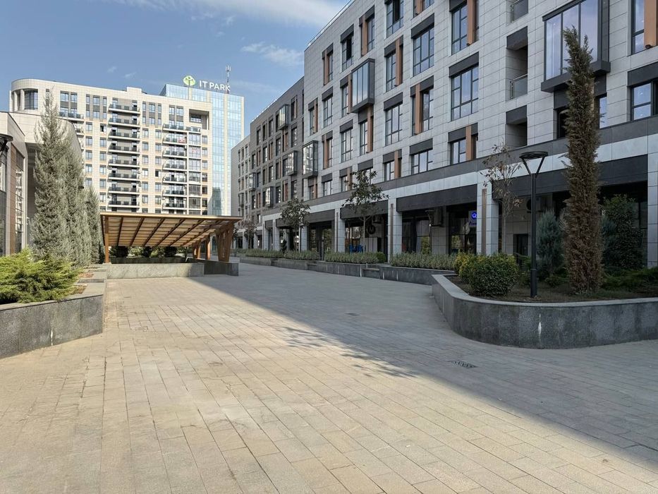 Аренда Под офис Ул. МАХТУМКУЛИ 233м2 парковка есть