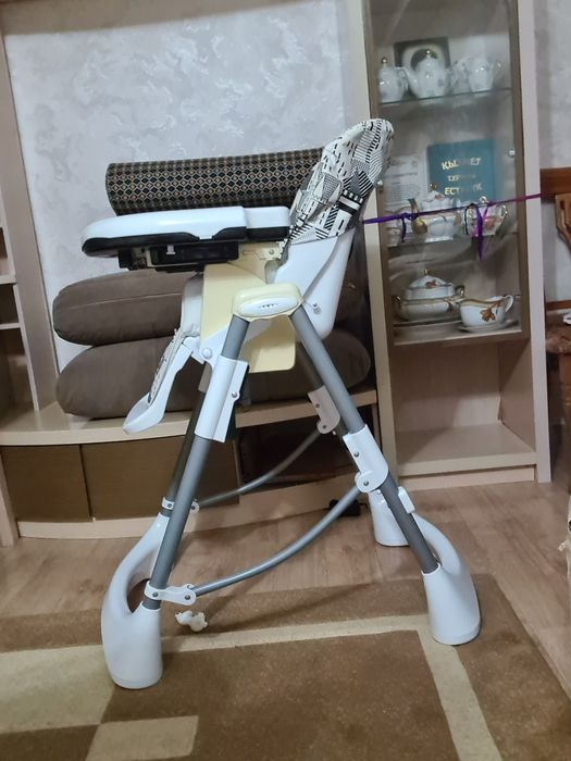 Детское кресло для кормления