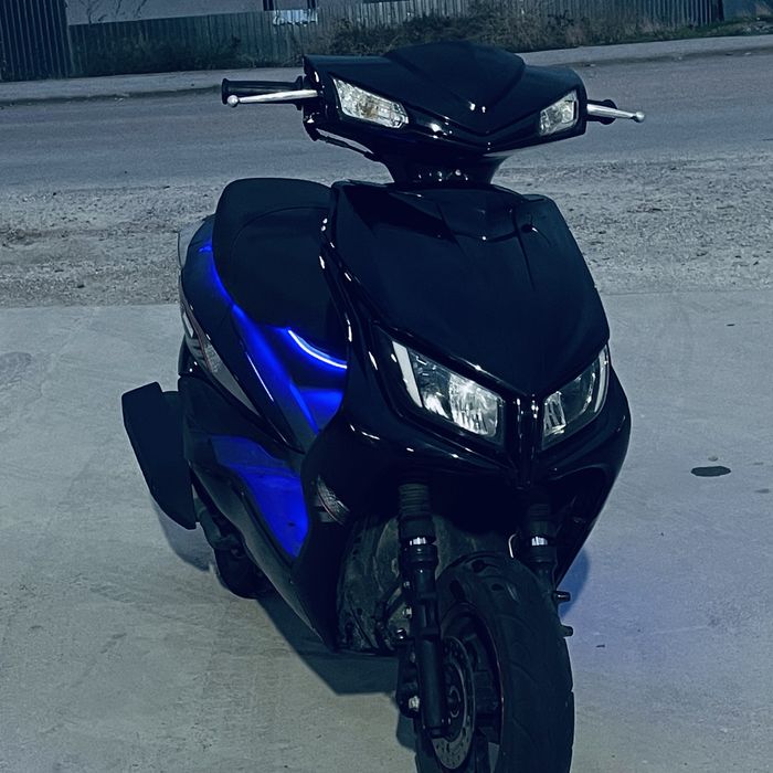 Продается М8 скутер