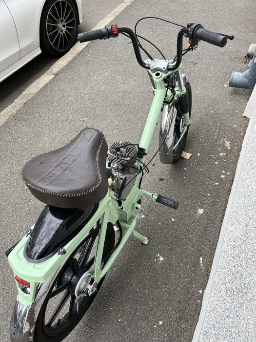 Vand moped cu motor de bicicleta 80cc