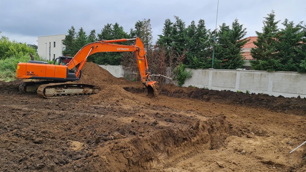 Inchiriere 7 buldoexcavatore profesionale in Iasi