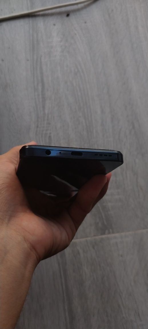 Игровой смартфон Tecno Pova 5