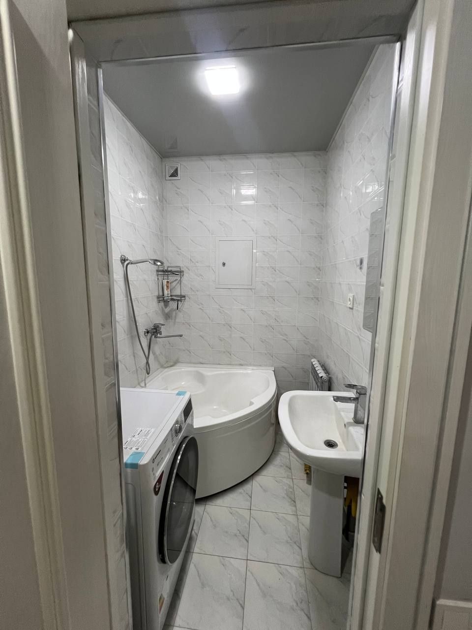Продаётся квартира в Сергели 7, новостройка. 3х комнатная