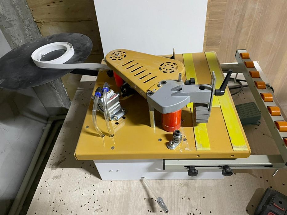 Кромкозактаточный станок