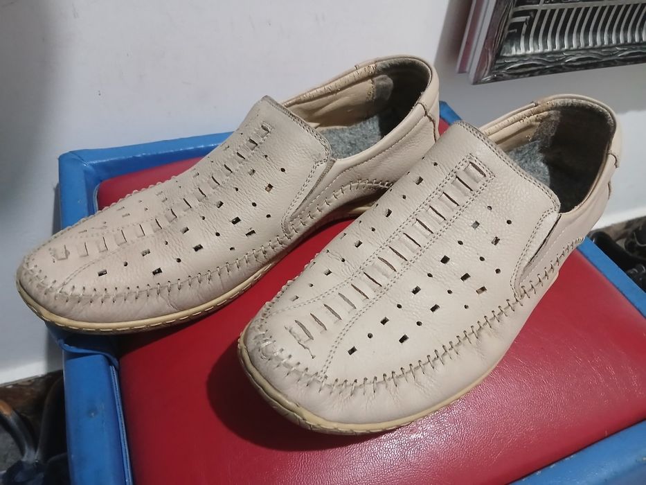 Pantofi barbati din piele naturala tip mocasini masura 43 in stare fb