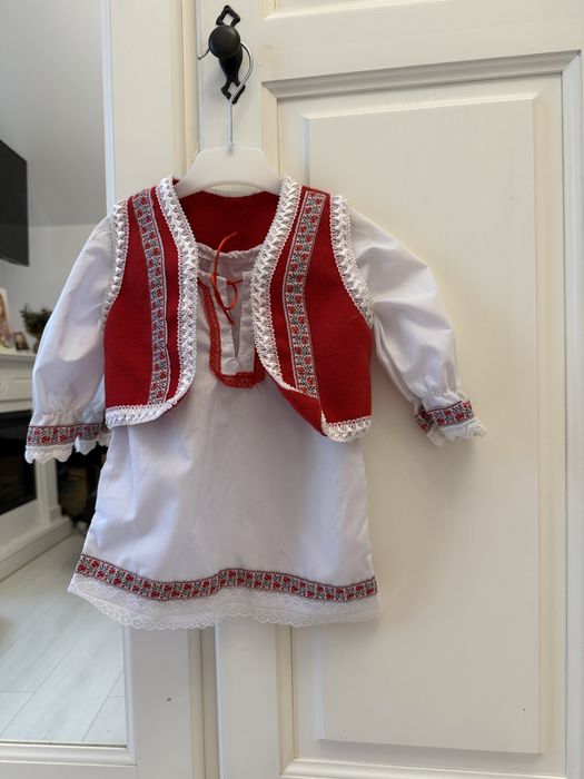 Costum national fetite NOU