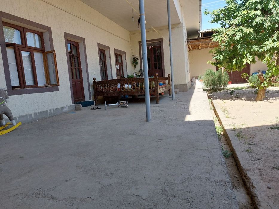 Hovli srochna sotiladi