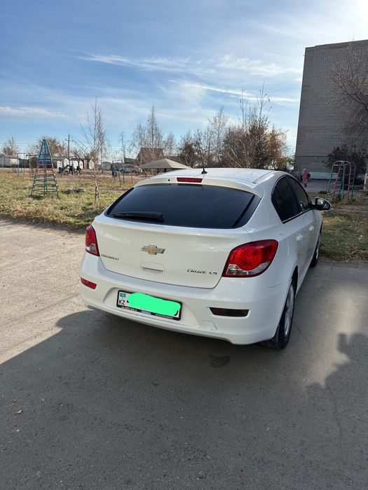 Chevrolet cruze.