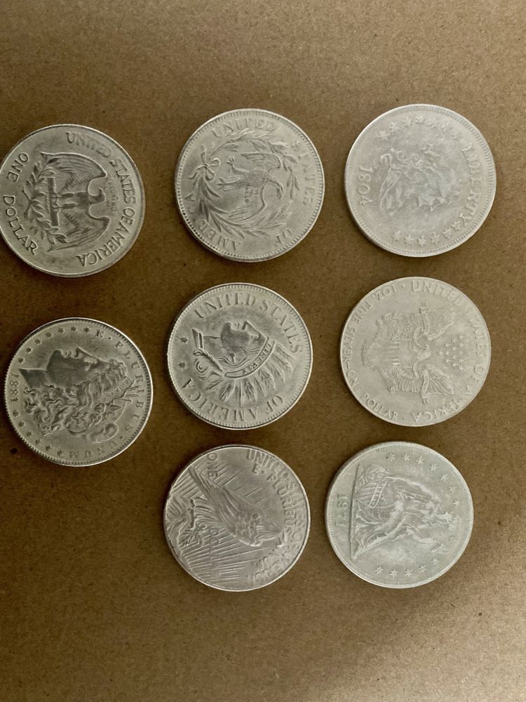 Различни     Монети