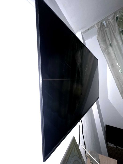 Televizor Smart TV Samsung AU9000 108cm Diagonala, 4k , 120hz HDR10+
