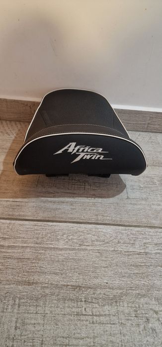 Sa pasager Honda Africa Twin