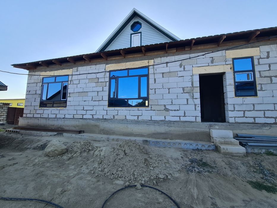 Болконый пластиковые