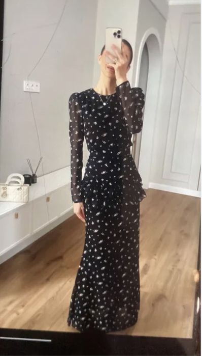 очень красивое платье с баской