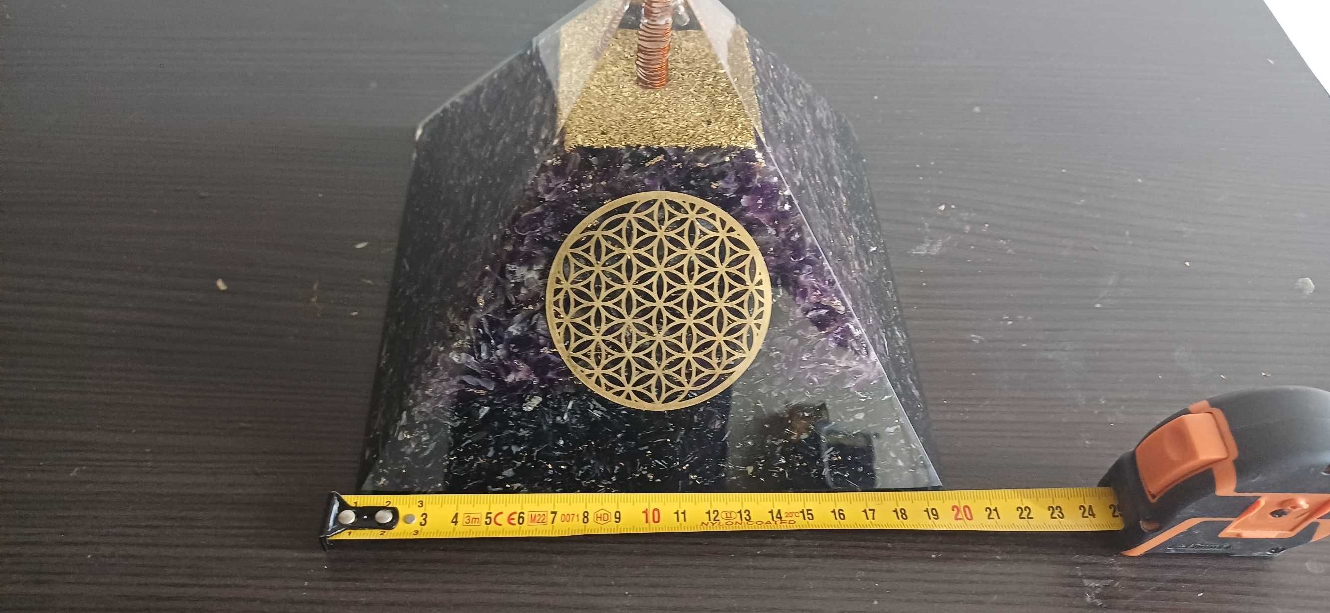 Piramida premium 20 cm . 3,8 kg - Ametist & Turmalina neagra  - Tibet