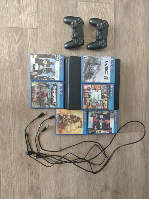 Продам PS 4 slim