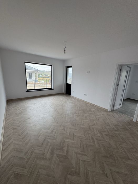 Locuinta premium,Botosani,intrare Curtesti, 5min Liceul Economic