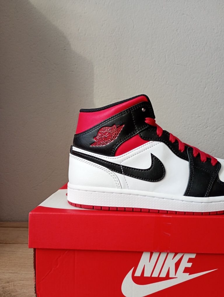 Jordan 1 mid pantofi