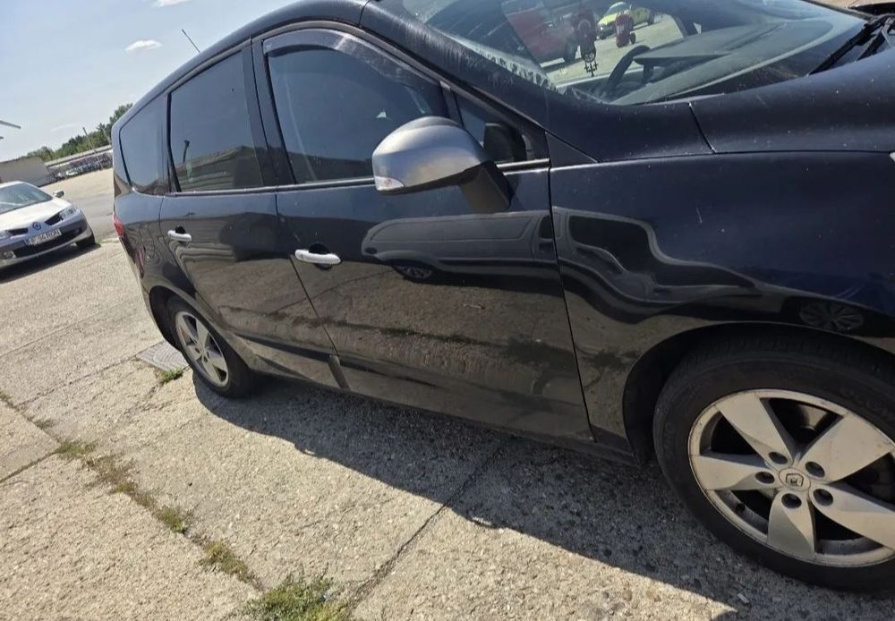 Vand Grand Scenic 1.6 dci. 5 locuri