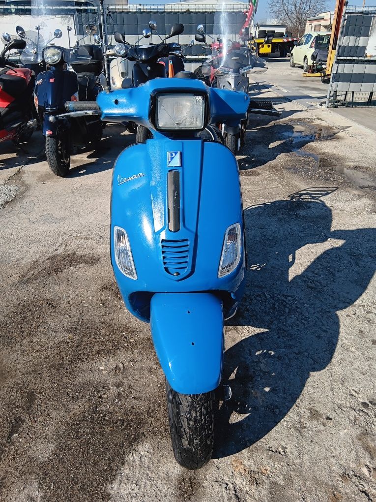 Скутер Vespa Sprint s50
