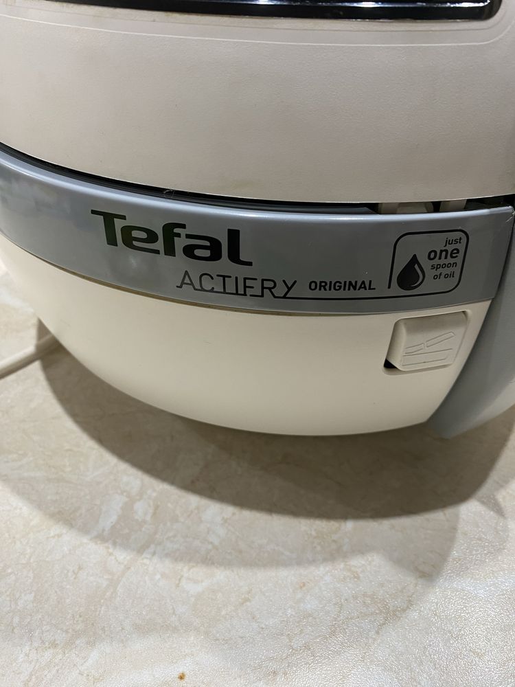 Tefal Actifry  фритюрнис с горещ въздух