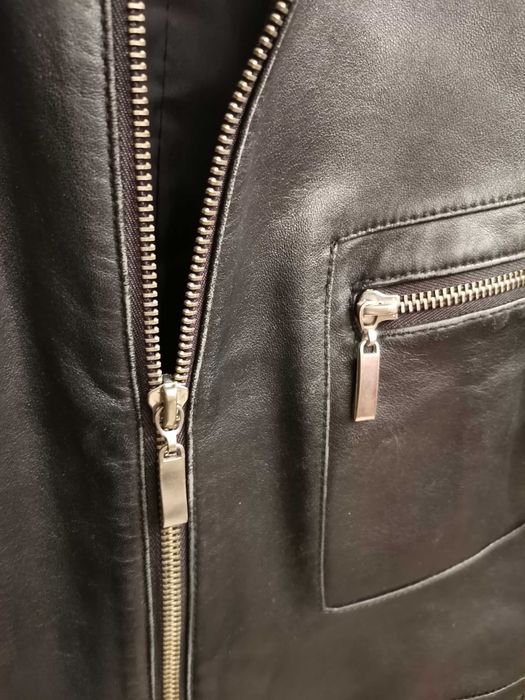 Продавам дамско късо кожено яке