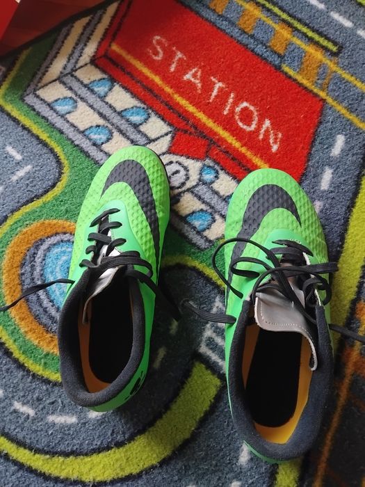 Футболни обувки/стоножки Nike Hypervenom JR Phelon IC