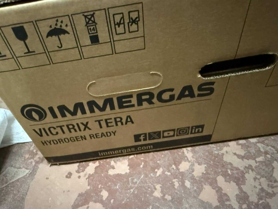 Газов котел чисто нов неразпечатан  с гаранция и фактура.