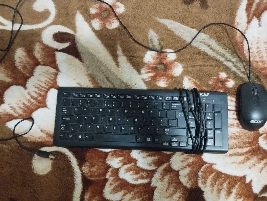 PC complet pentru școală / birou – 500 GB HDD, monitor BenQ – 1000 lei