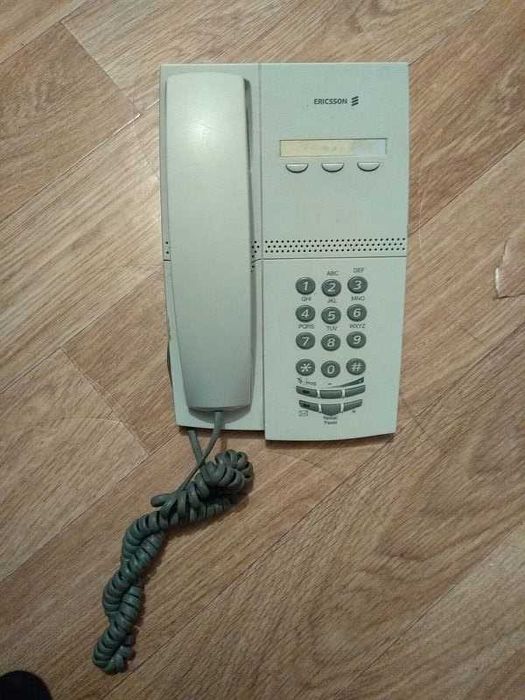 Телефонный аппарат "Ericsson".