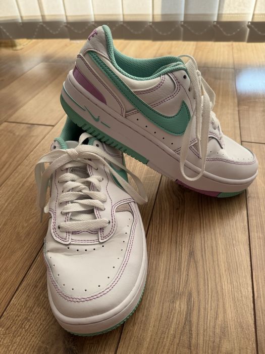 Дамски NIKE р.38,5 (24.5 см стелка)