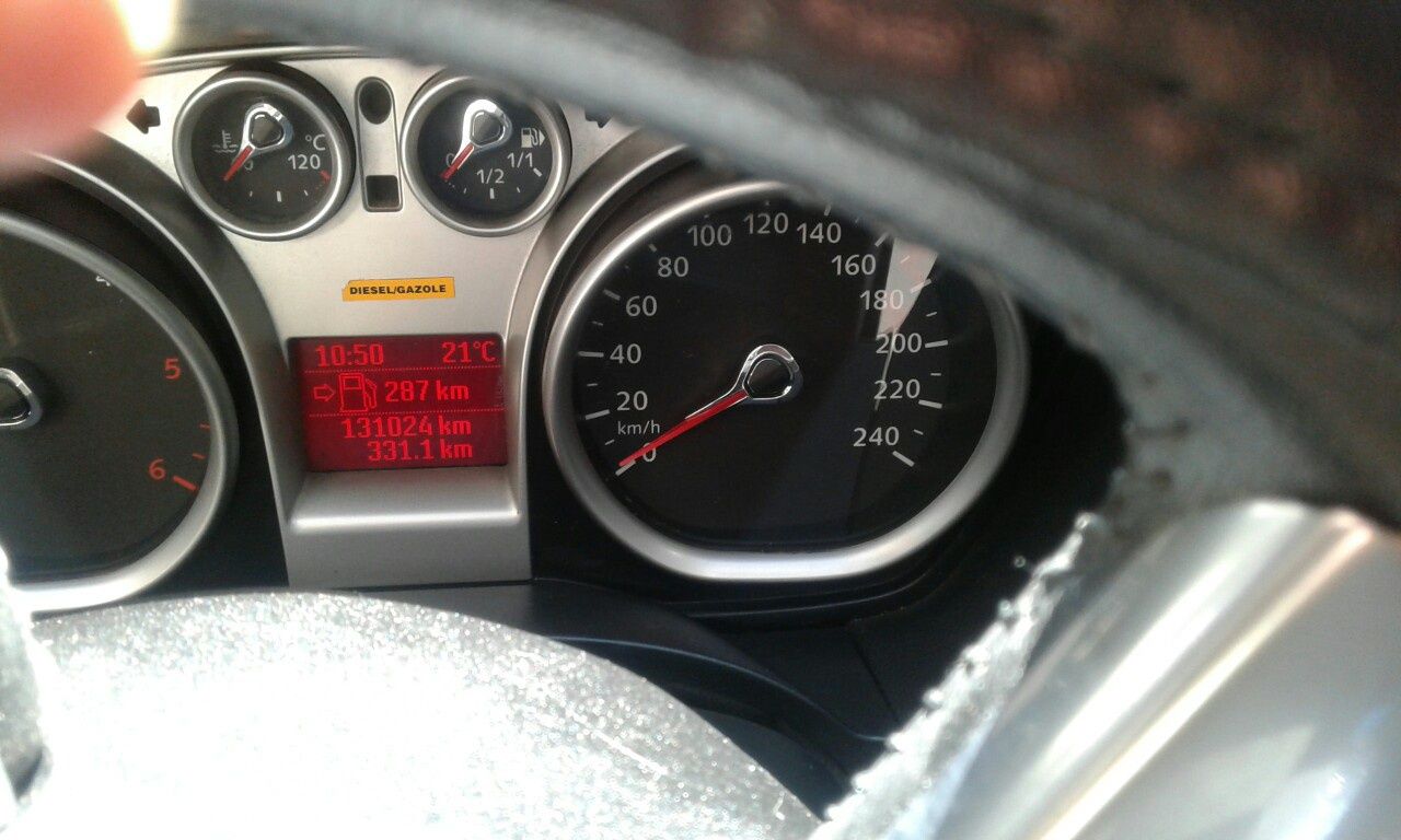 Продавам Ford C-max 1.6tdci