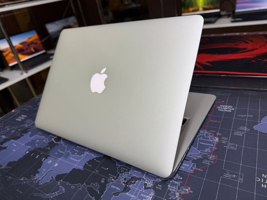 Apple MacBook Air 13 2017 Intel Core i5/8GB/SSD128GB/Intel HD Graphics