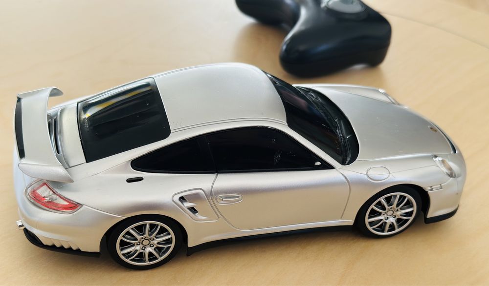 Porche 911 GT2 cu telecomanda