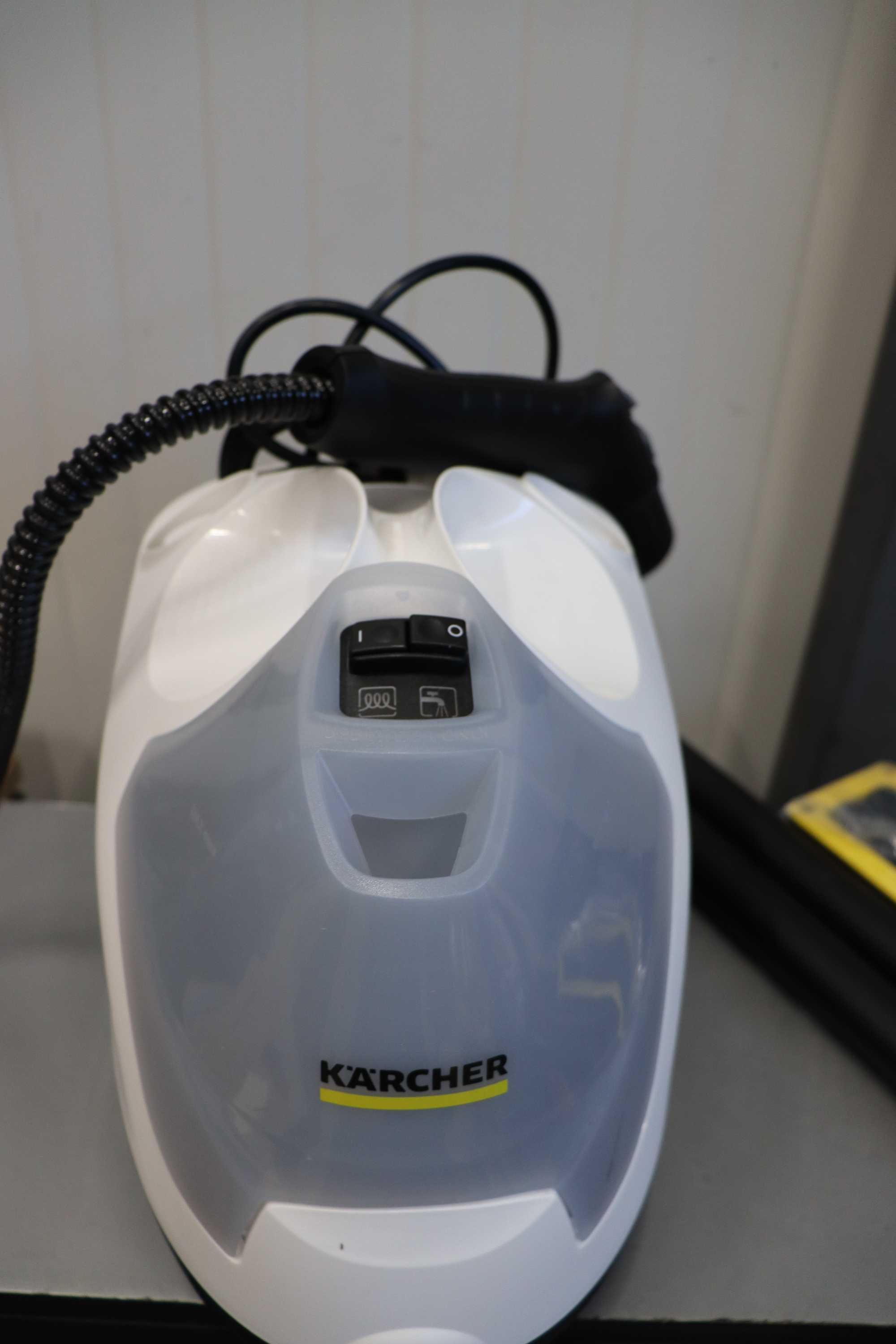 Парочистител Kärcher SC 4 EasyFix 3,5 бара,  2000W, ЛИСВАТ ПРИСТАВКИ