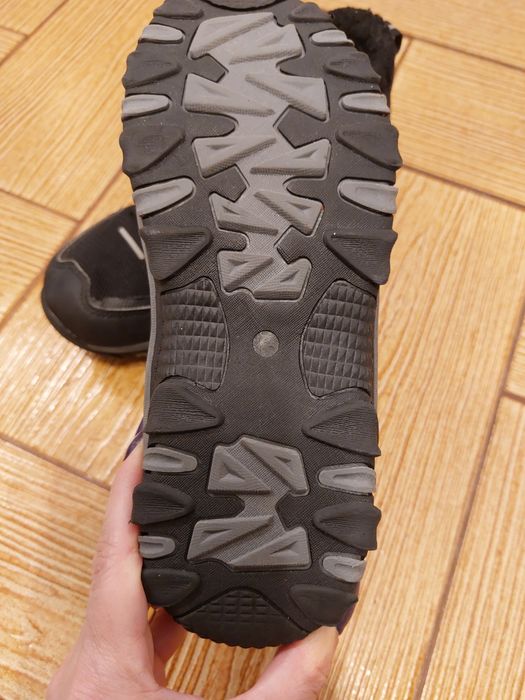 Ghete mărime 34. Impermeabile