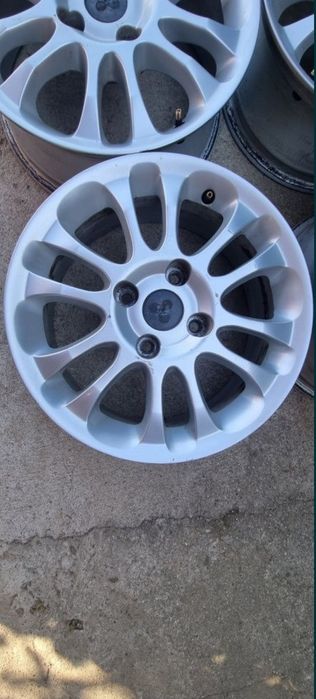 Jante R16 original Volvo S40 V40 Kia Nissan Honda Hyundai 4x114.3