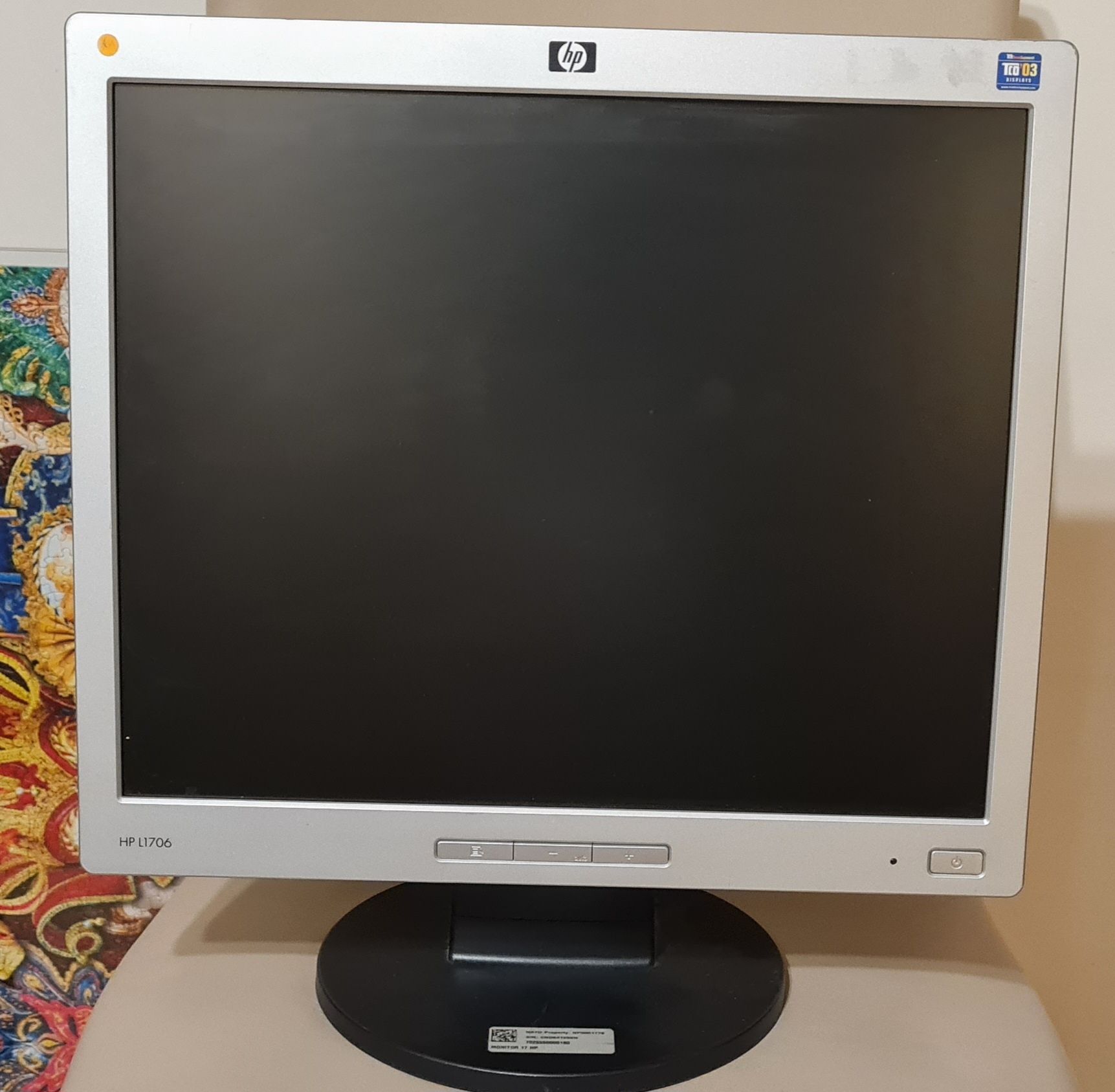 Продавам монитор LCD HP L1706
