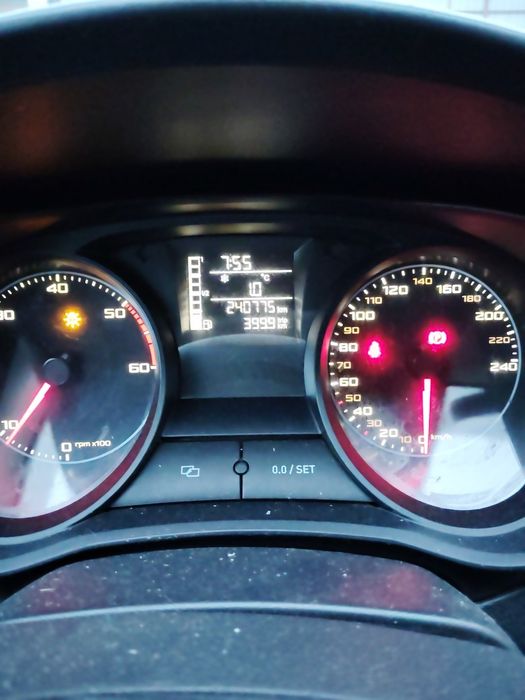 Vând Seat Ibiza 1.2 diesel , defect.