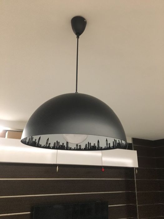 Лампа за таван с мотив на град