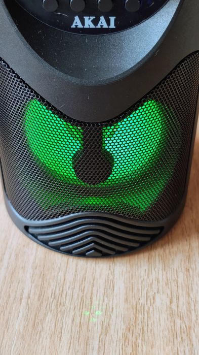 Vand boxa marca AKAI