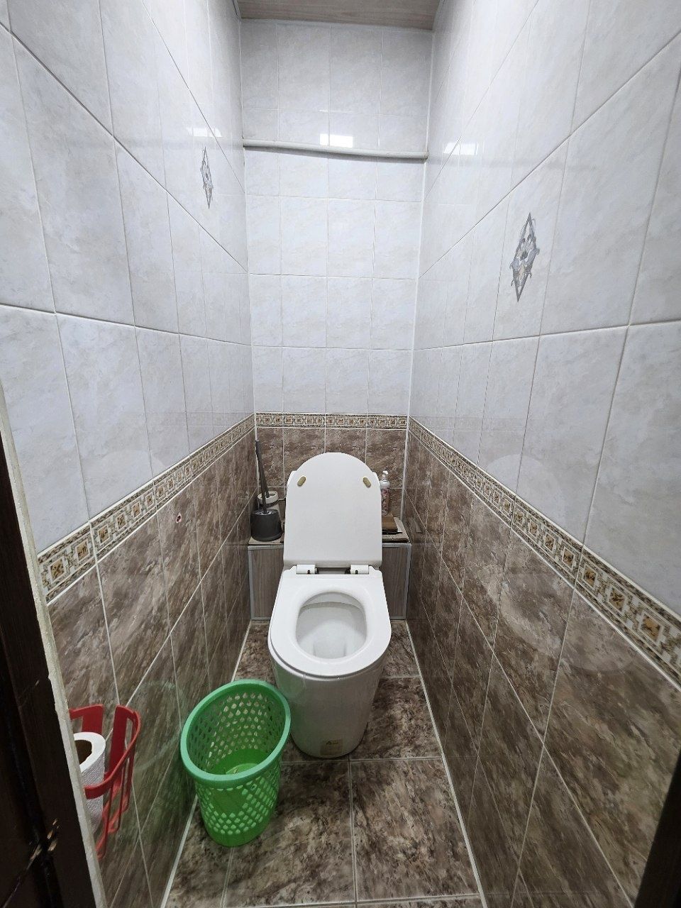 9 mikrayon 11 maktab oldida 3 xona