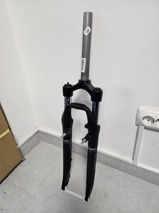Furca cu suspensie RST Nova 28"