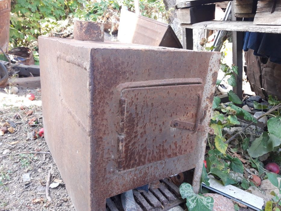 Печь на твёрдом  топливе