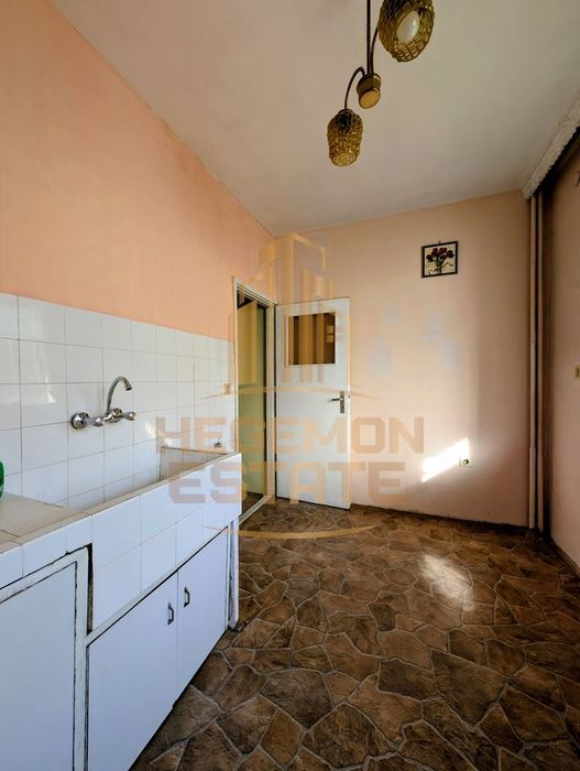 Продава се Двустаен апартамент в Варна, Възраждане 2 - 43 кв.м за 2117 €/кв.м - Снимка #2