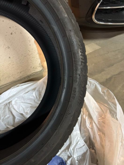 Продавам зимни гуми 255/40/20