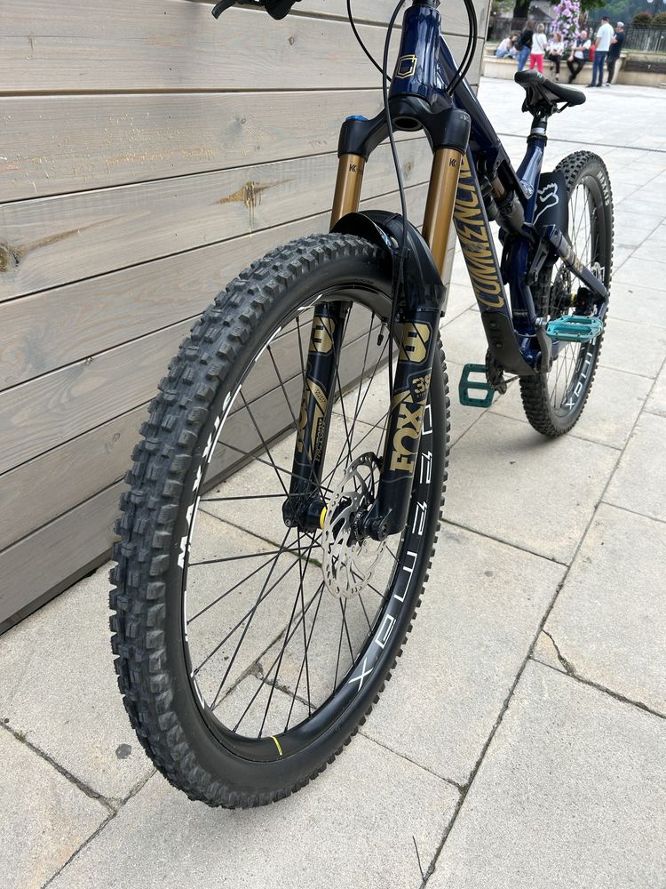 Bicicleta enduro full commencal meta am 29