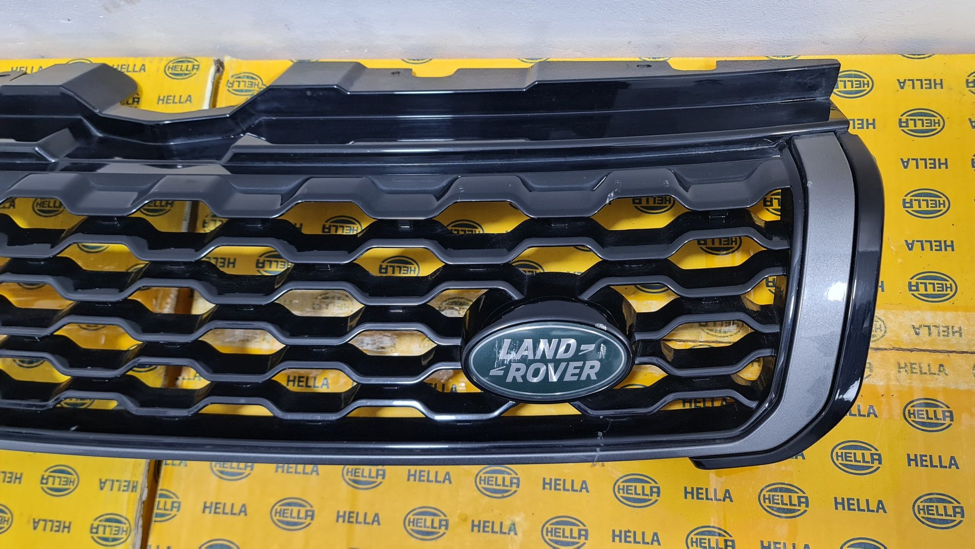 Grila masca radiator bara fata Land Rover Discovery Sport facelift