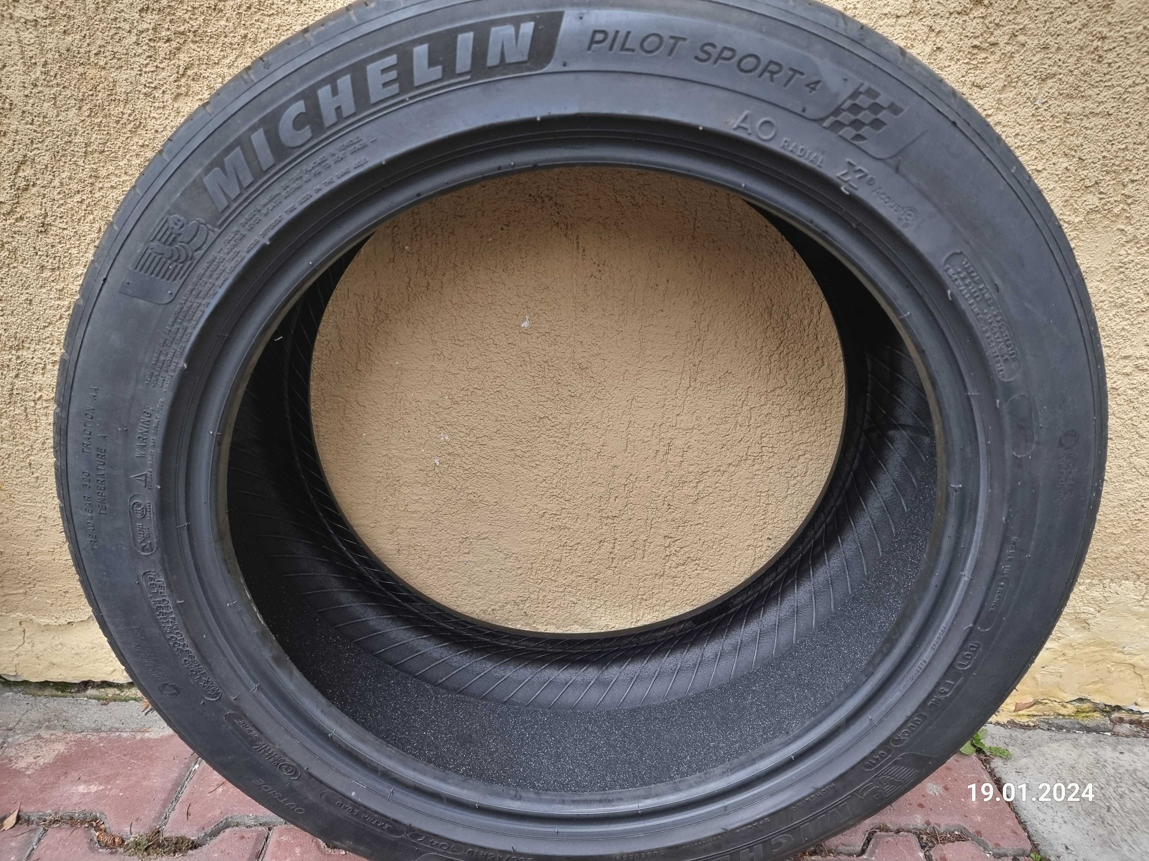 Anvelope Michelin Pilot Sport 4 255/45 R19